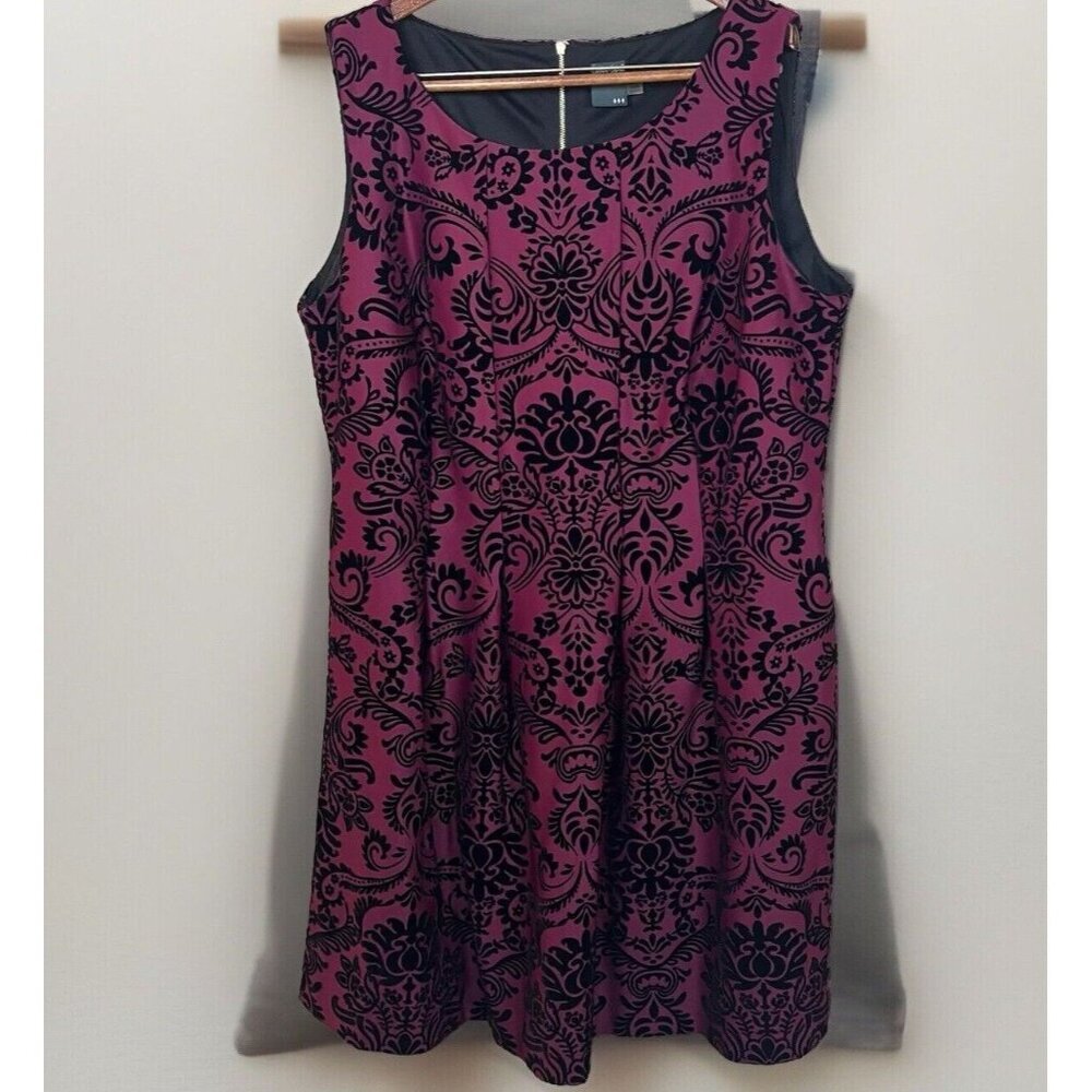 Gabby Skye Fuchsia and Black Floral Midi Dress